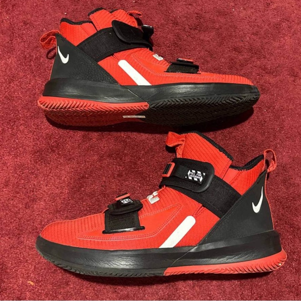 Lebron soldier 13 university red/black
